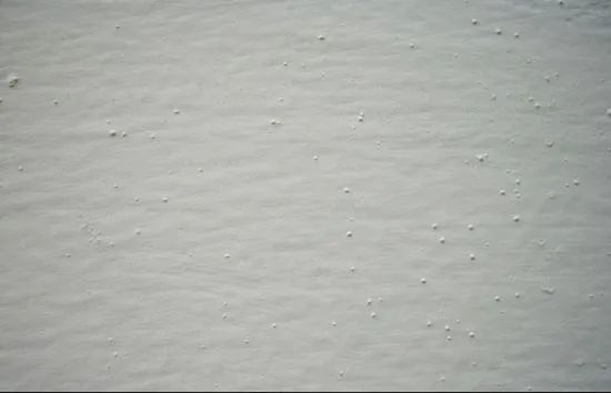 鋁型材噴涂設備粉末靜電噴涂表面顆粒成因及其應對措施 鋁型材噴涂設備粉末靜電噴涂表面顆粒成因及其應對措施