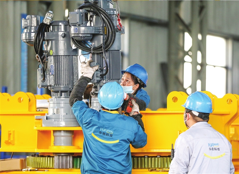 又一重型企業(yè)選用新款靜電噴涂流水線設備! 又一重型企業(yè)選用新款靜電噴涂流水線設備!