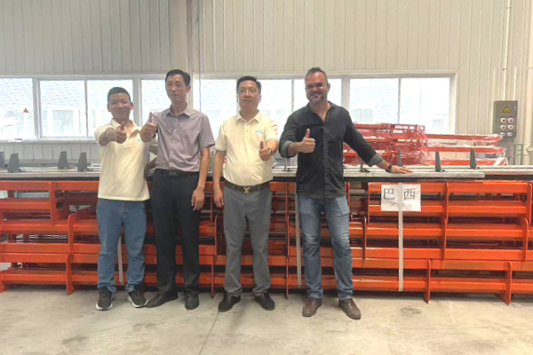 巴西客戶點(diǎn)贊:新月積放式噴涂線以硬核品質(zhì)征服國(guó)際客戶! 巴西客戶點(diǎn)贊:新月積放式噴涂線以硬核品質(zhì)征服國(guó)際客戶!